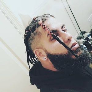 Meet your Posher, Javier omar